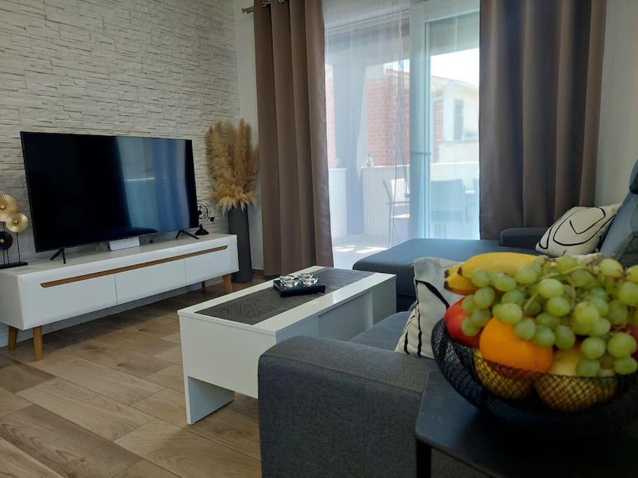 Valux Apartman Pula Ngoại thất bức ảnh