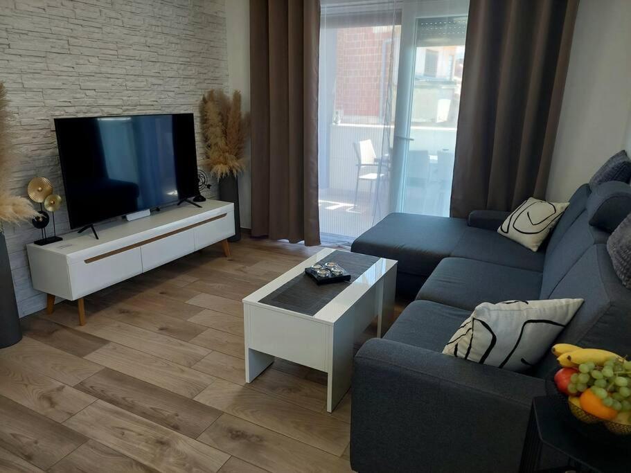 Valux Apartman Pula Ngoại thất bức ảnh