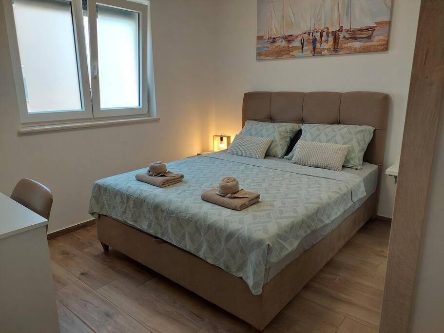 Valux Apartman Pula Ngoại thất bức ảnh