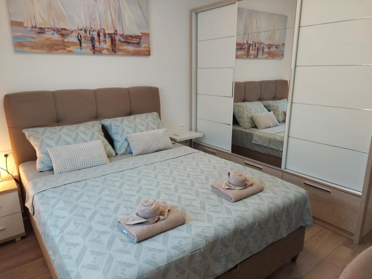 Valux Apartman Pula Ngoại thất bức ảnh