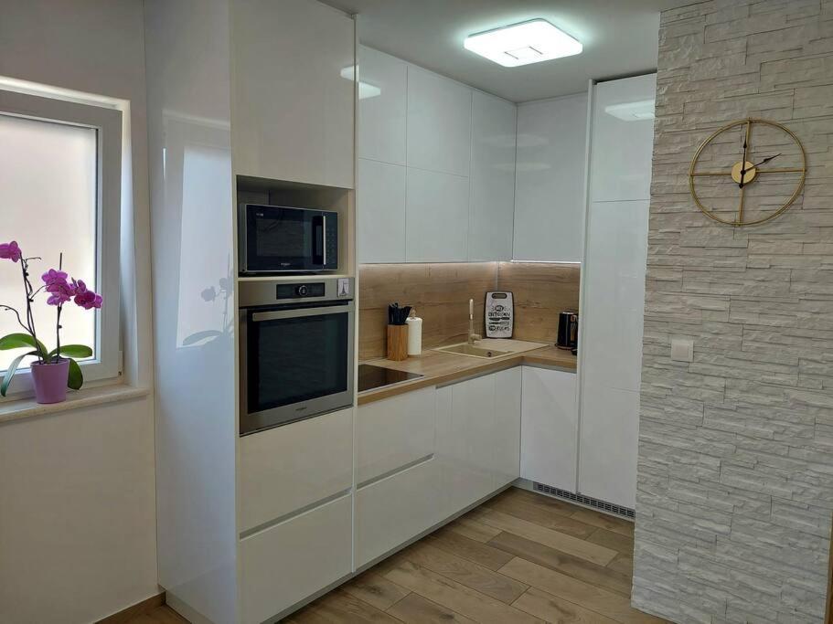 Valux Apartman Pula Ngoại thất bức ảnh