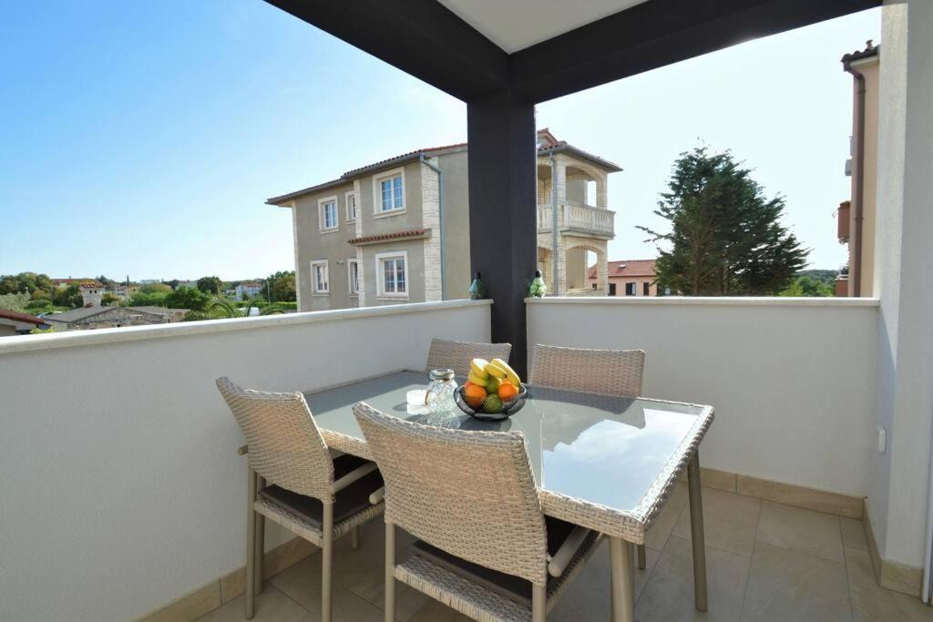 Valux Apartman Pula Ngoại thất bức ảnh